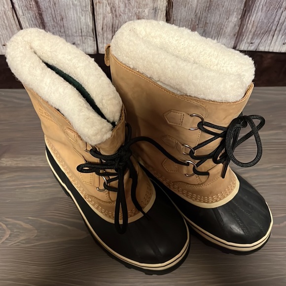 Sorel Caribou boots - Picture 2 of 3